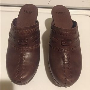 UGG Clogs - size 9